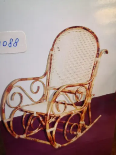 籐編古典搖椅